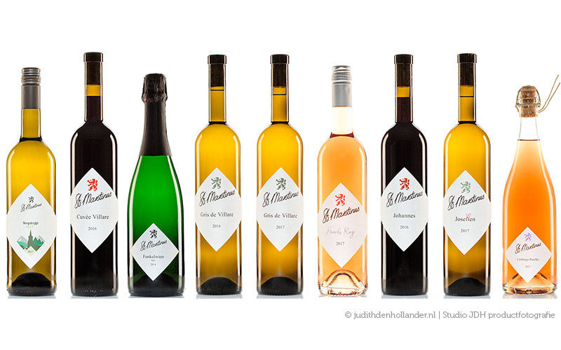Professionele wijnflessen fotografie | Packshot stijl | Wijnfles tegen een witte achtergrond | Mooie Nederlandse wijnen | Fotostudio JDH (Maastricht regio)